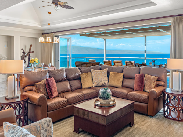 Luxurious 7-Bedroom Oceanfront Retreat in Maui